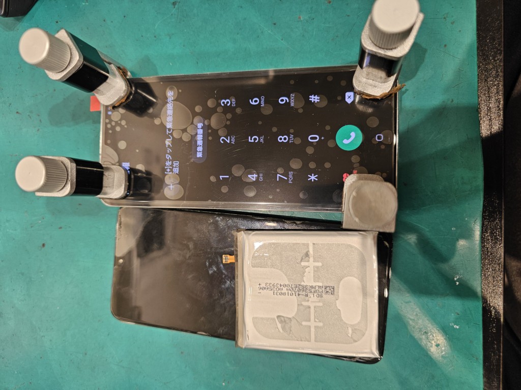 急に画面が真っ白になったGalaxy修理致しました！【スマホ修理工房北千住マルイ店】